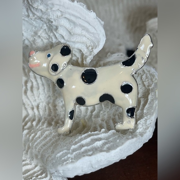Vintage Dalmatian Dog Enamel Black and White AAi signed Brooch - Picture 4 of 9